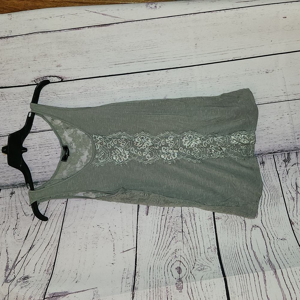 Iris basic tank top size large